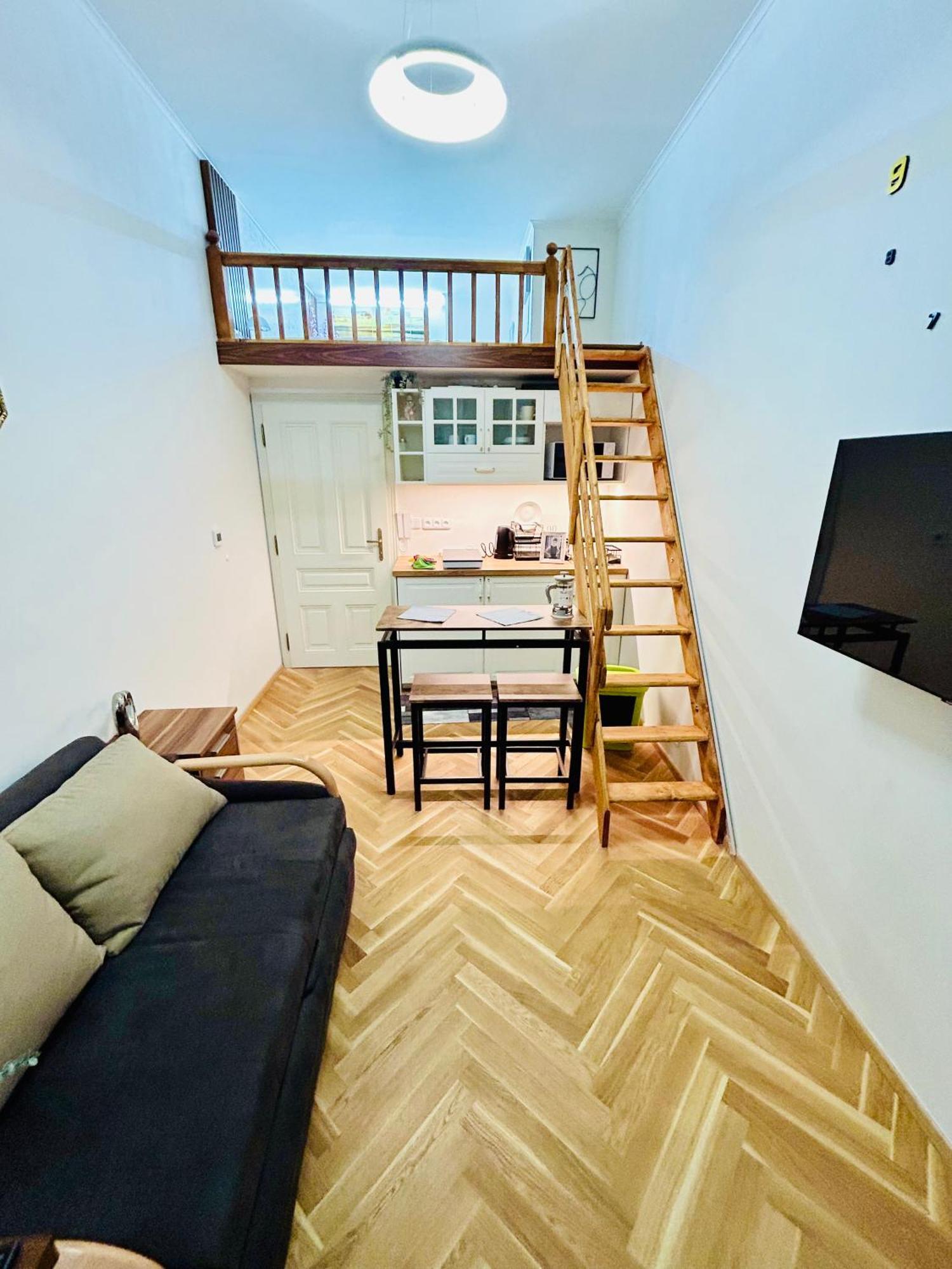 Cozy Design Homestay With Terrace ปราก ภายนอก รูปภาพ