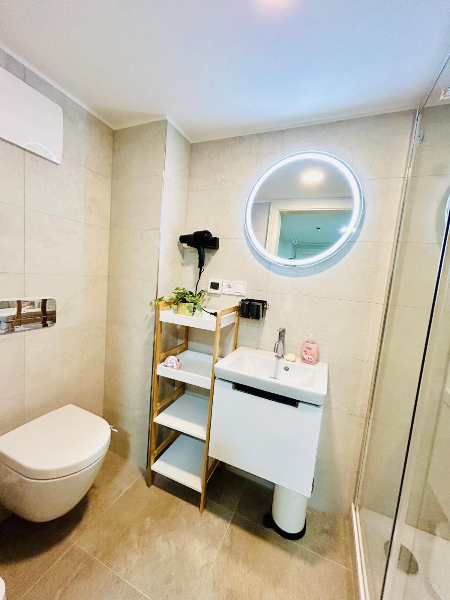 Cozy Design Homestay With Terrace ปราก ภายนอก รูปภาพ
