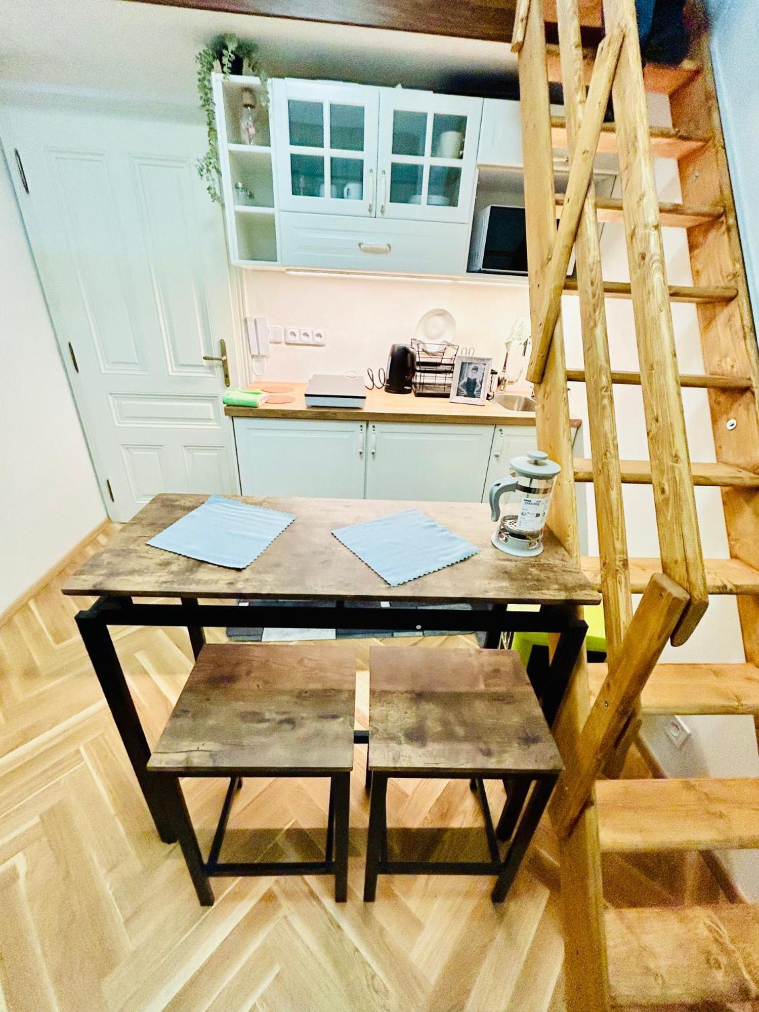 Cozy Design Homestay With Terrace ปราก ภายนอก รูปภาพ